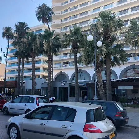 Sea Side Finicudes * لارنكا