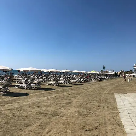 公寓 Sea Side Finicudes 拉纳卡